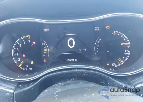 2015 Jeep Grand Cherokee High Altitude z USA, uszkodzony, nr VIN 1C4RJECG3FC111160